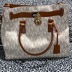 Mk purse